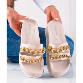 WELLSPRING Divat Papucs láncokkal bézs 1