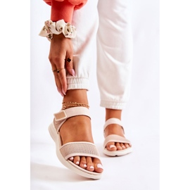 PE1 Kényelmes női szandál tépőzáras bézs Sidney-vel 1