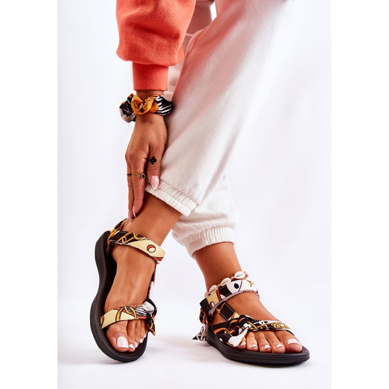 PM1 Női szandál tépőzárral, fekete Caprisa fehér 2