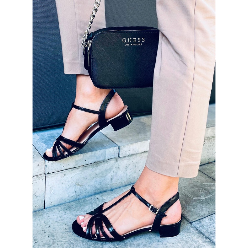 Sparkle Black alacsony sarkú szandál fekete 2