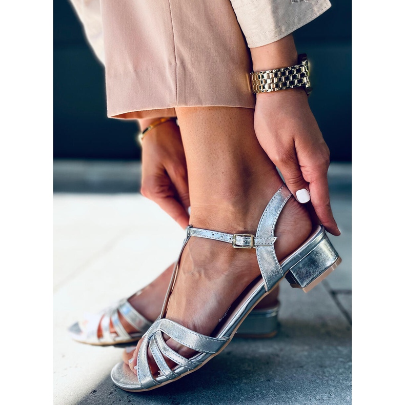 Sparkle Silver alacsony sarkú szandál ezüst 2