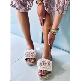 Virágos fiesta Primrose Beige papucs bézs 1 Virágos fiesta Primrose Beige papucs bézs 1