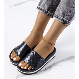 Fekete steppelt Hassell papucs 1