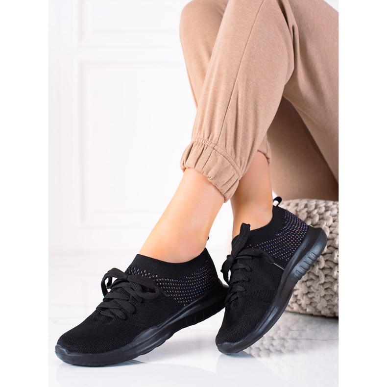 DK fekete sportcipő 1