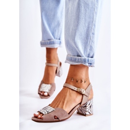 Bőr magassarkú szandál Maciejka 04120-10 bézs 1