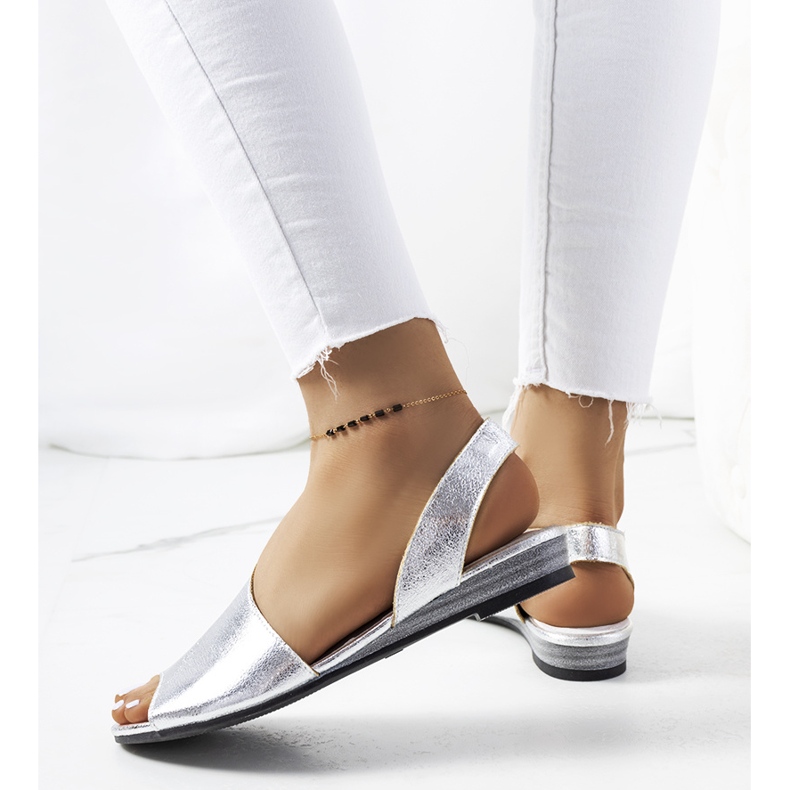 Ezüst metál Gomes szandál 1