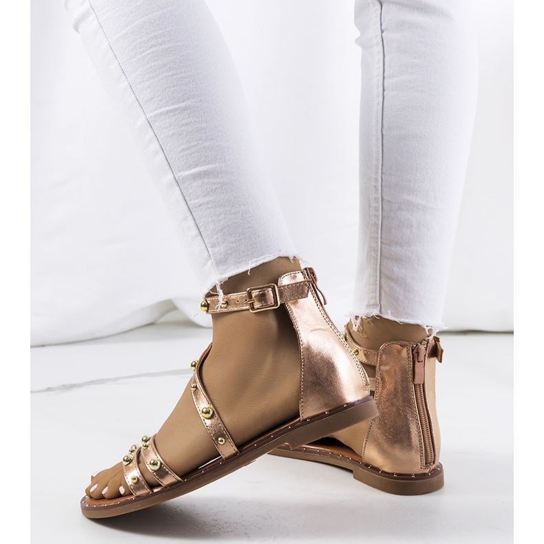 Krolt rózsaszín szegecses szandál 1