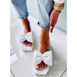 Keesha fehér magas talpú papucs 1