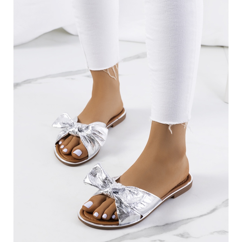 Ezüst papucs Yoho masnival 1