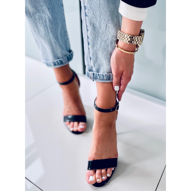 Szandál egy Gladys Black sarkon fekete 1