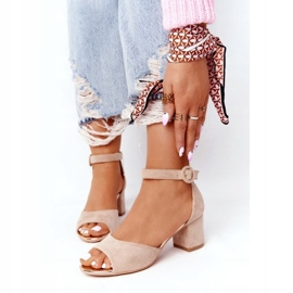 Velúr magas sarkú szandál Vinceza 21-20100 Bézs 1