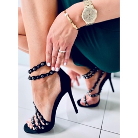 Szandál egy magas sarkú Noelle Black fekete 1