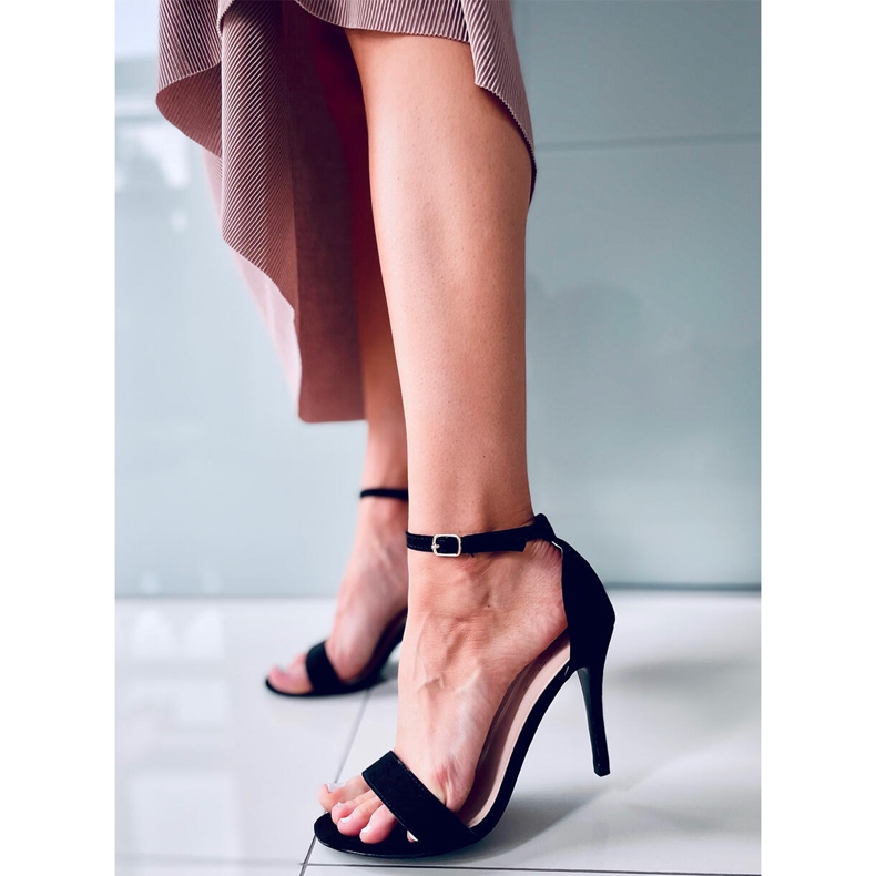 Sheila Fekete magas sarkú szandál 1