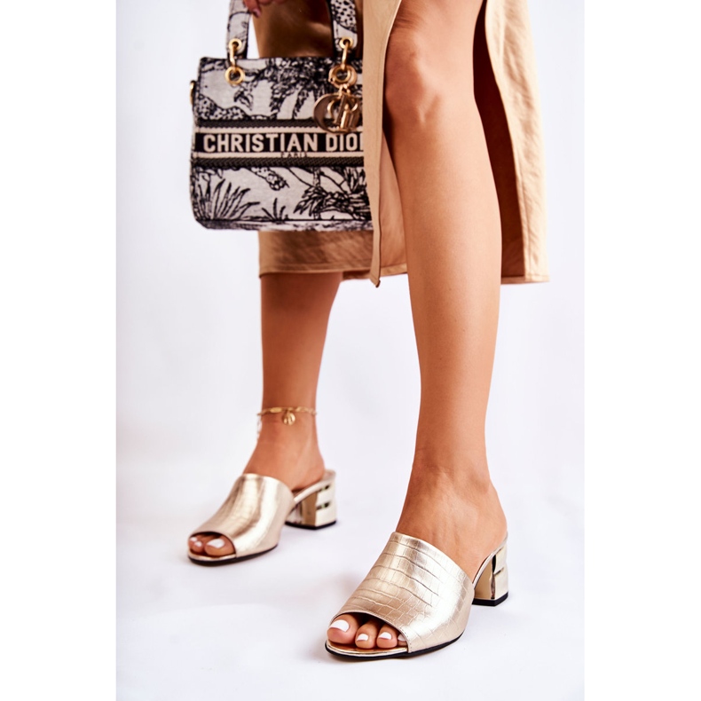 PA2 Bőr női papucs Krokodil mintás a sarkon Golden Perry aranysárga 1 PA2 Bőr női papucs Krokodil mintás a sarkon Golden Perry aranysárga 1