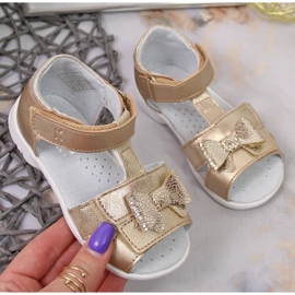 Tépőzáras szandál Kornecki Jr KOR6309 arany aranysárga 1