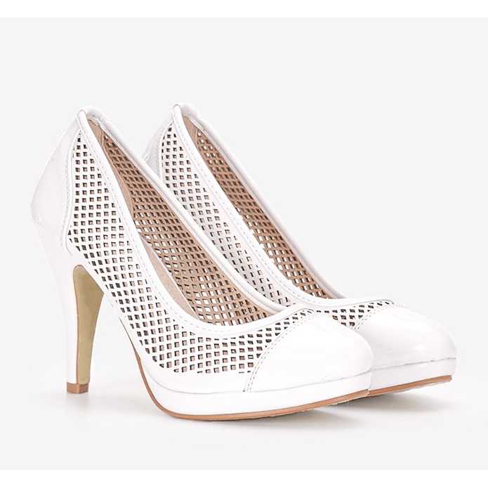 Fehér pumpák egy Friar sarkon 1