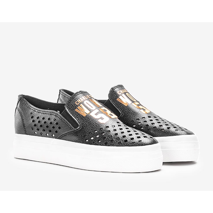 Fekete Kaisa tornacipő 1