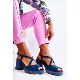 Velúr szandál masszív sarkon Maciejka 05543-17 sötétkék 2