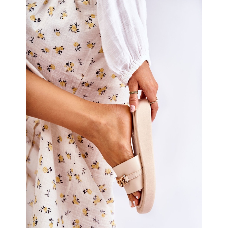 S.Barski Divatos bézs Megosa papucs lánccal 1