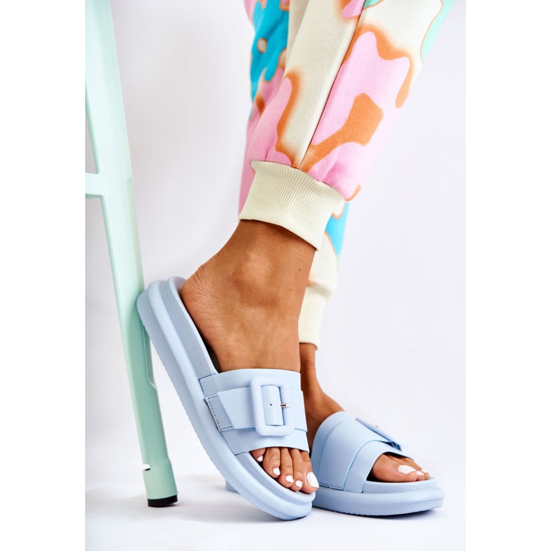 Női papucs csattal, kék Devia 2