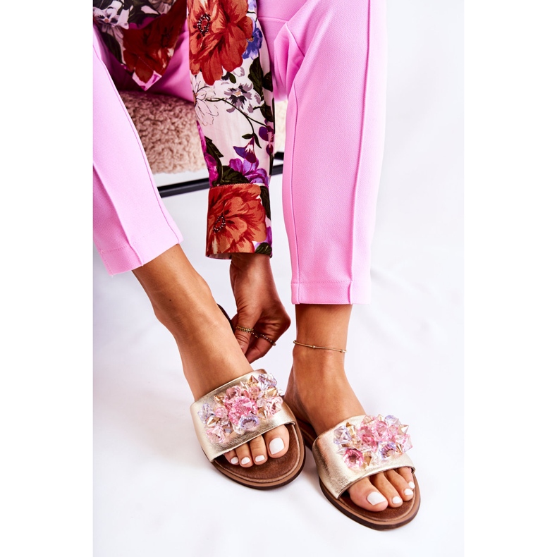 Bőr női papucs Nicole 2726 arany díszítéssel aranysárga 2