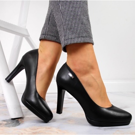 Szivattyúk a platformon matt fekete Sergio Leone 2