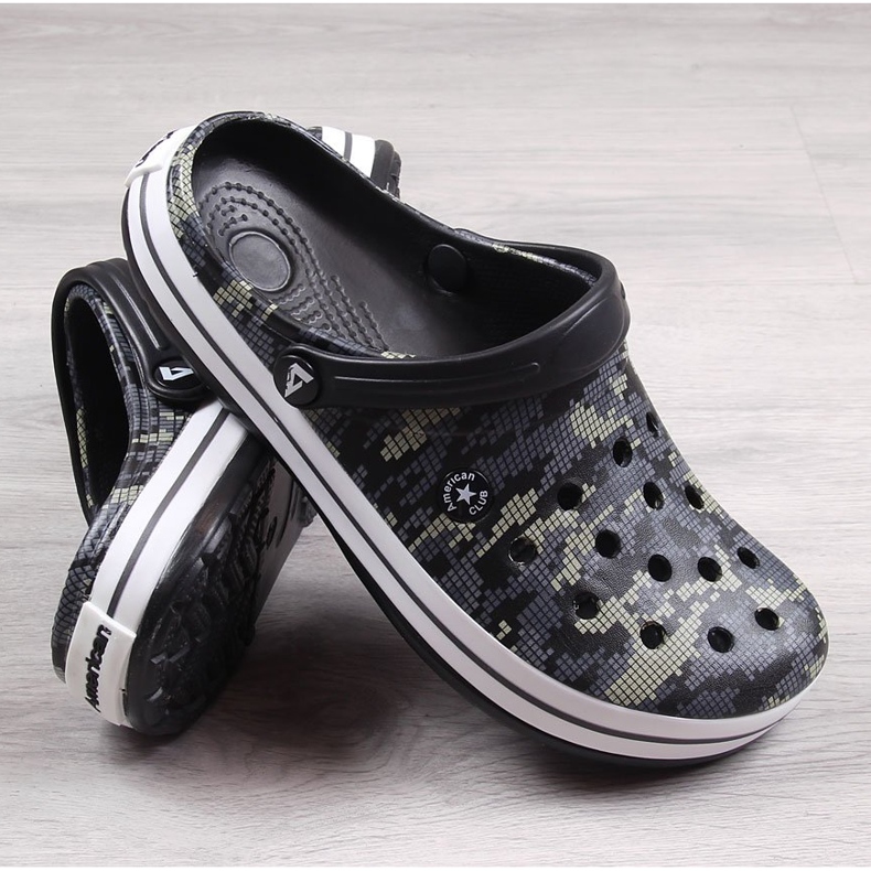 American Club fekete terepszínű fekete férfi papucs 1