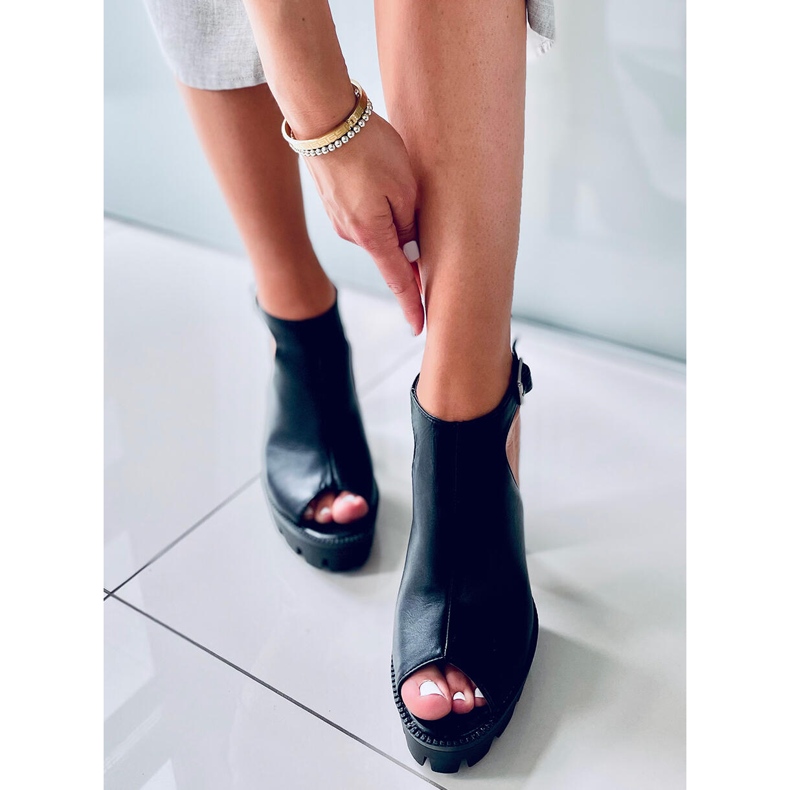 Szandál a Rome Black platformon fekete 1