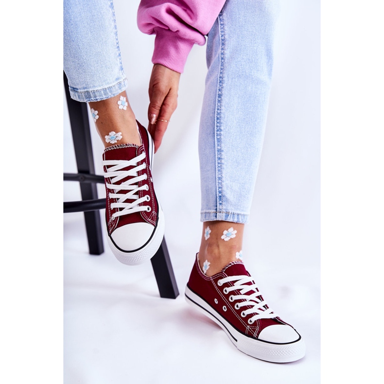 Klasszikus női tornacipő, kötve bordó színű, legyen az enyém piros 2 Klasszikus női tornacipő, kötve bordó színű, legyen az enyém piros 2