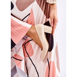 PS1 Klasszikus Velúr Pumpák Egy Bar Bézs Lency 2 PS1 Klasszikus Velúr Pumpák Egy Bar Bézs Lency 2