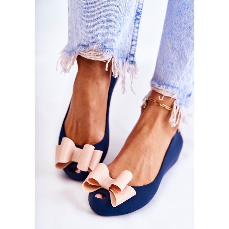 PH1 Női gumi balerinák masnival, sötétkék virággal 1