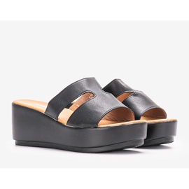 Fekete papucs a Duffel platformon 1