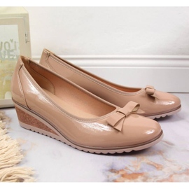 Ékszivattyúk bézs lakkozott W Vinceza 2