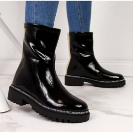 BM Női fekete lakkozott csizma W S. Barski 2