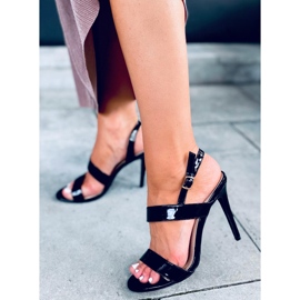 Szandál egy magas sarkú Amanda Black fekete 1