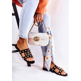 PG1 Klasszikus női papucs díszekkel, fekete Scotlyn 2