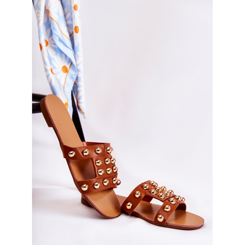 PG1 Női klasszikus papucs díszekkel Barna Scotlyn 1