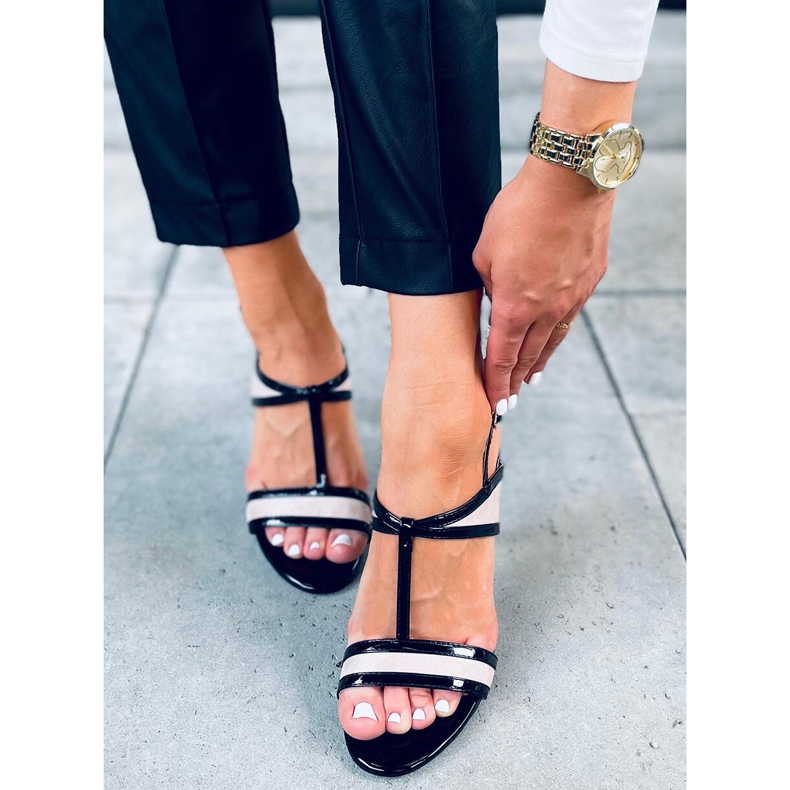 Penny Apricot tűsarkú szandál bézs fekete 1