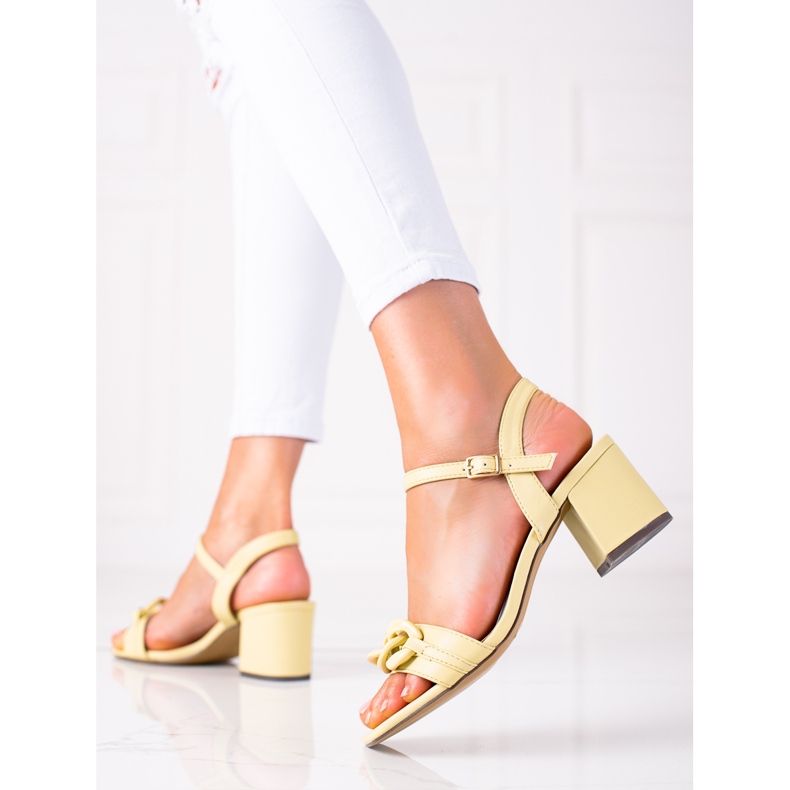 SHELOVET Divatos szandál sokszínű sárga 1