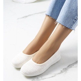 Bézs színű női Suvia tornacipő ekru 2 Bézs színű női Suvia tornacipő ekru 2