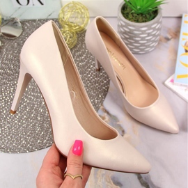 Szivattyúk gyöngy bézs színű Sergio Leone aranysárga 1