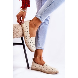 Női bebújós balerinák bézs színű virágokkal 2