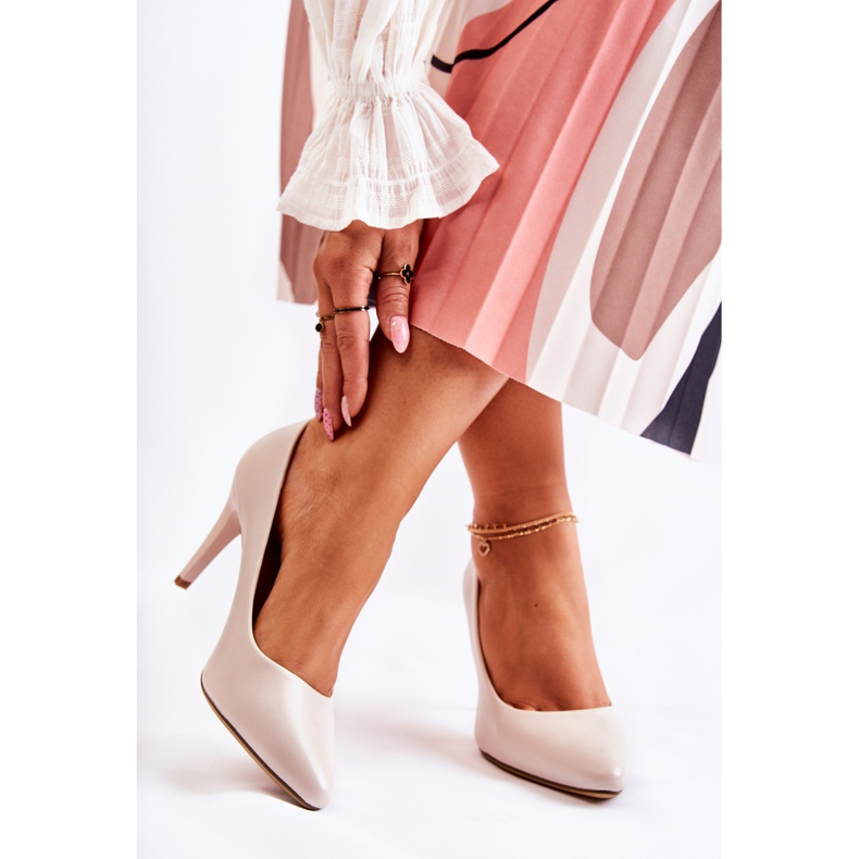 Sergio Leone Klasszikus bőr tűsarkú világosszürke varázslatosan 2 Sergio Leone Klasszikus bőr tűsarkú világosszürke varázslatosan 2