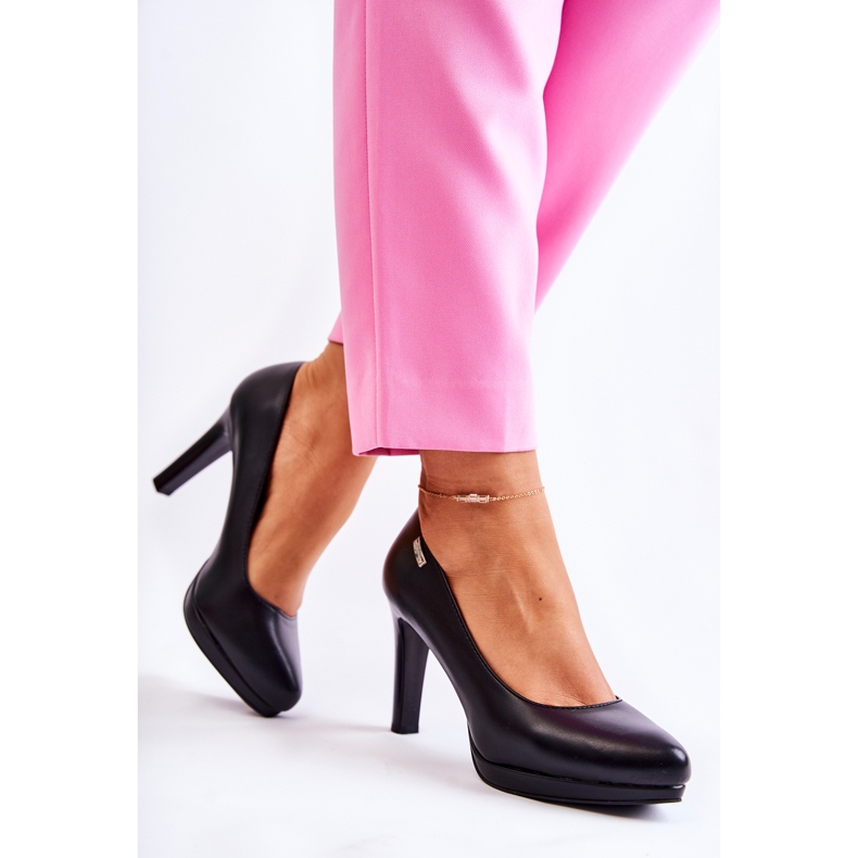 Sergio Leone Női klasszikus szivattyúk a platformon fekete 2