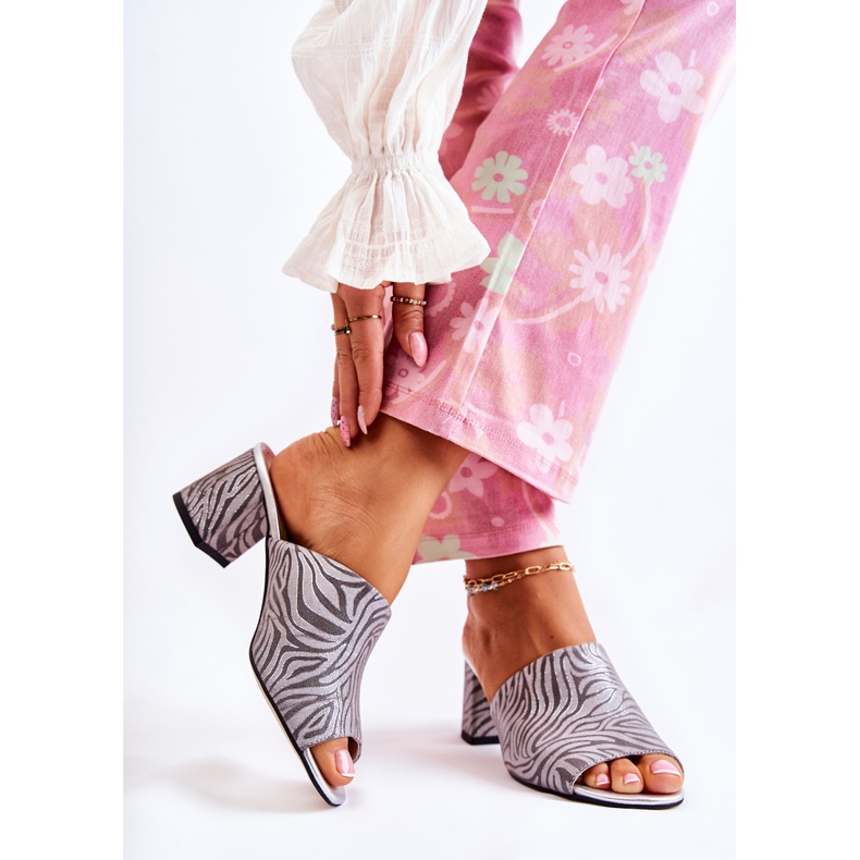 Bőr női papucs magas sarkú zebra szürke Nessita ezüst 2