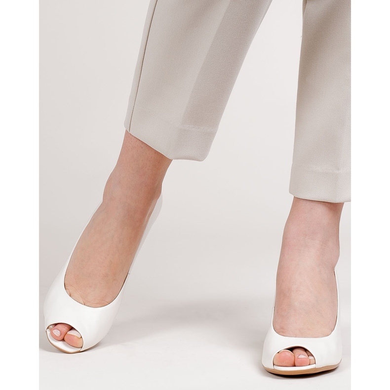 Marco Shoes Fehér 1519P szivattyúk, borostyánsárga 3D sarokkal 2