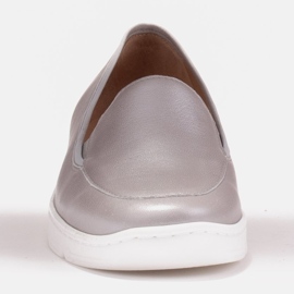 Radoskór Kényelmes ezüst női cipő szélesebb lábhoz 1