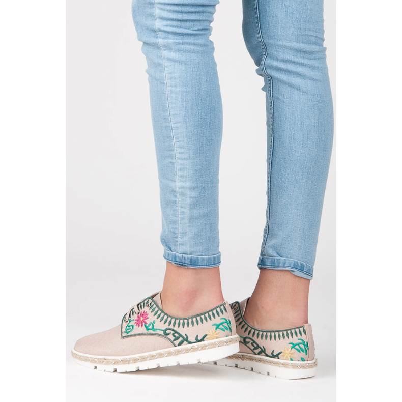 Kylie Hímzéssel ellátott női cipő rózsaszín 1