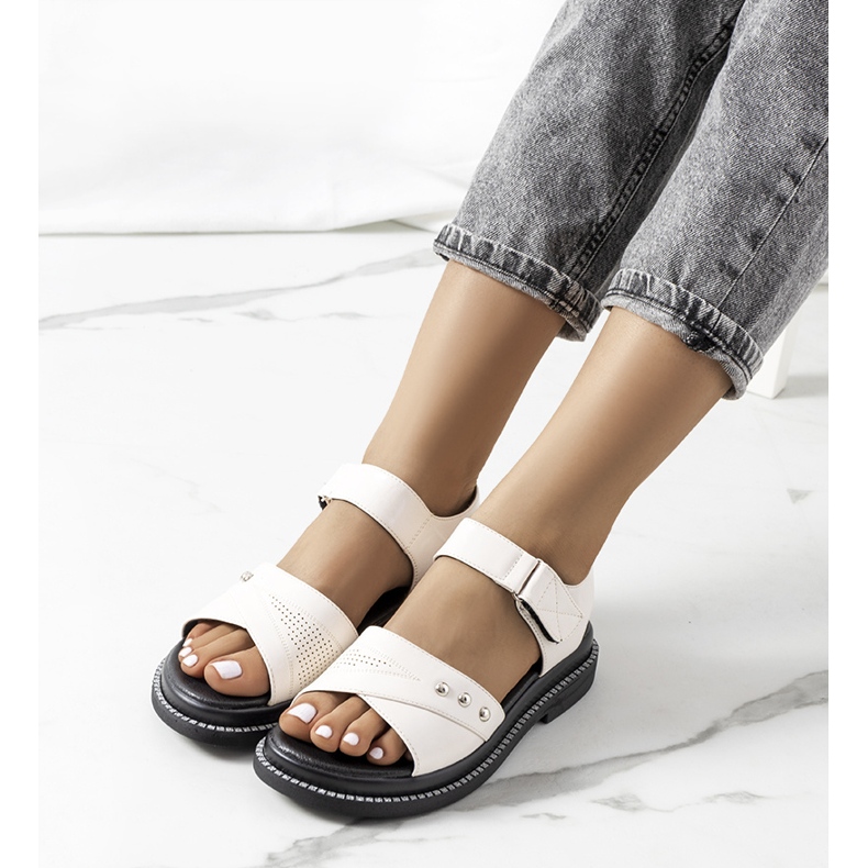 Fehér szandál a Meis platformon bézs ekru 1