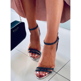 Tessa Fekete magas sarkú szandál 1